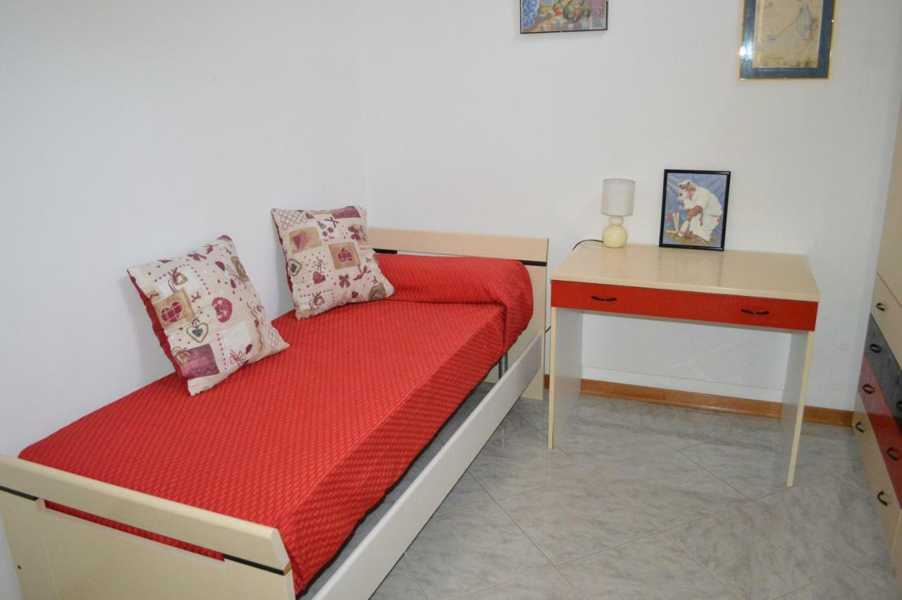 Casa Vacanze Da Roberta A Pochi Km Da Oristano Simaxis Екстериор снимка